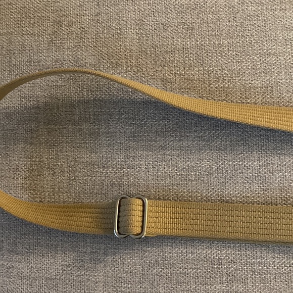 Authentic Coach Leather & Woven Adjustable Shoulder Strap with Coach Key Chain. - Picture 3 of 5